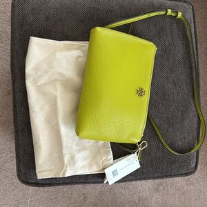 BRAND NEW!!!!Tory Burch Leather Crossbody Bag with duster